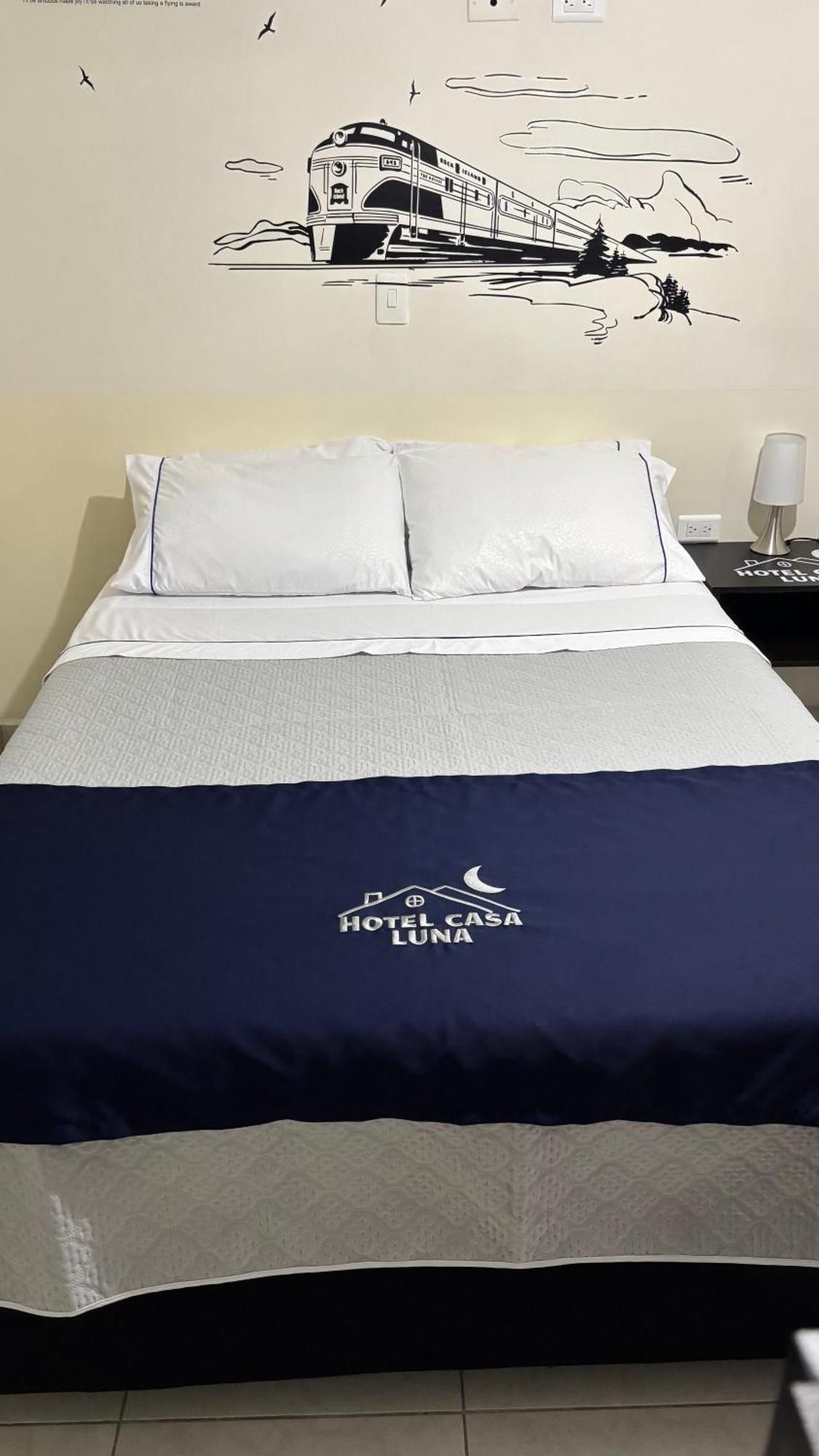 Hotel Casa Luna Bogotá Szoba fotó